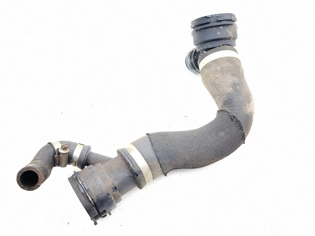 Engine coolant pipe/hose 7798495