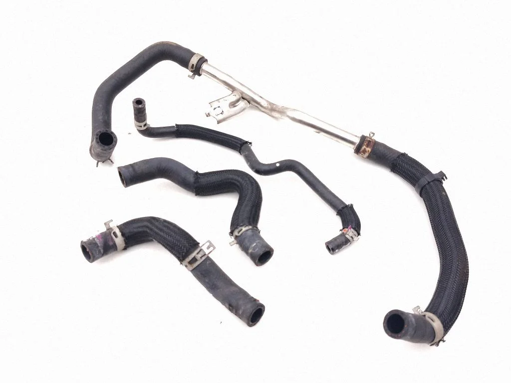 Engine coolant pipe/hose