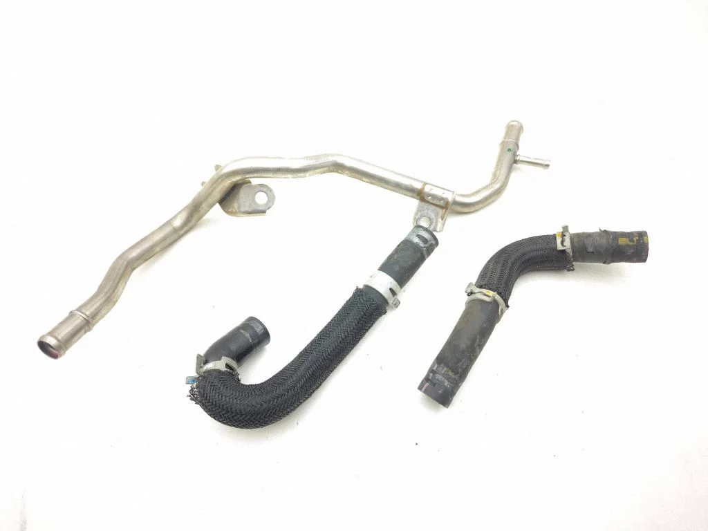 Engine coolant pipe/hose