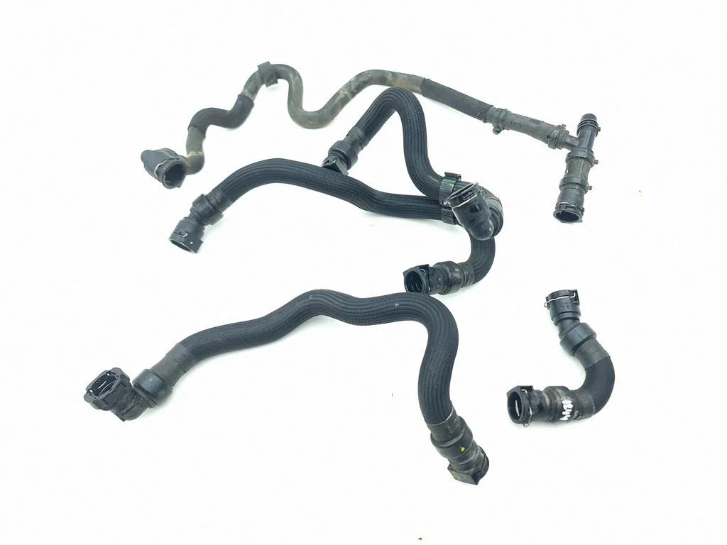 Engine coolant pipe/hose 9822405780