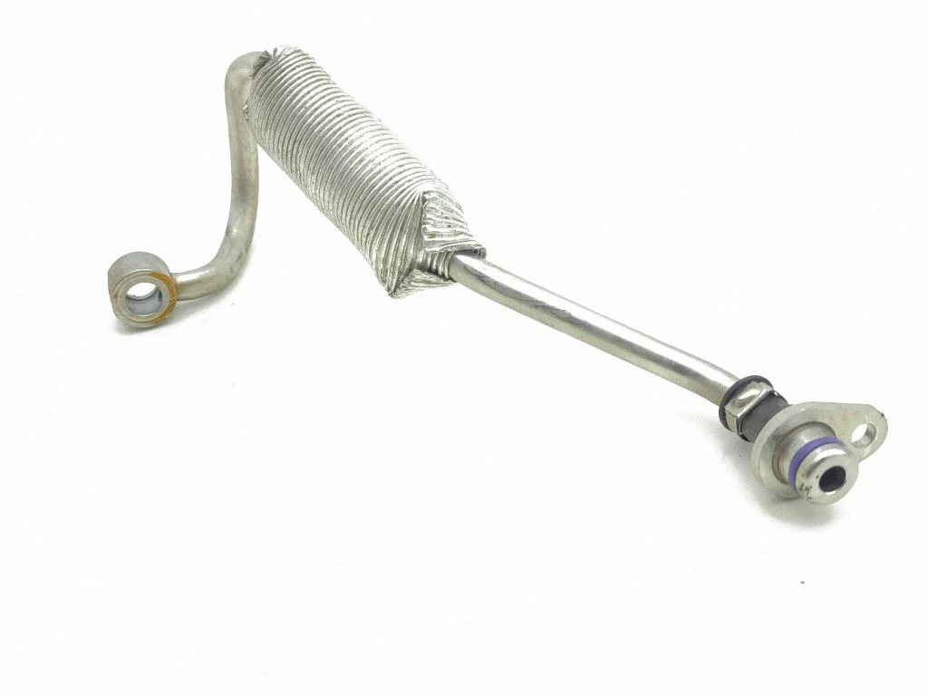 Engine coolant pipe/hose
