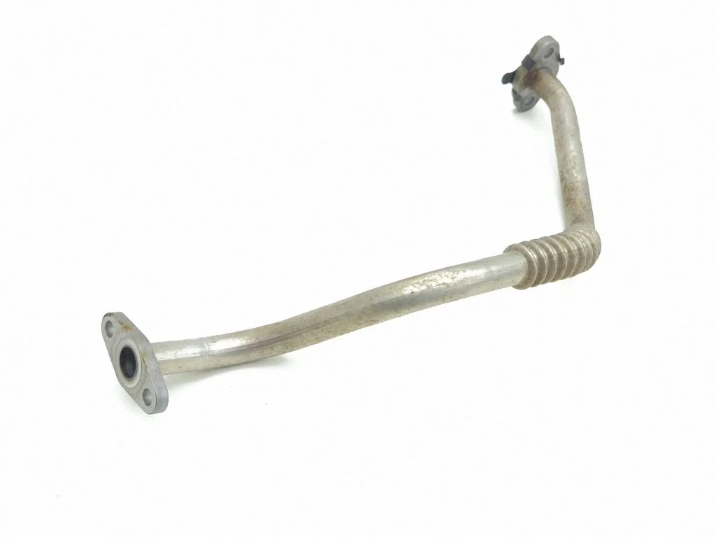 Engine coolant pipe/hose