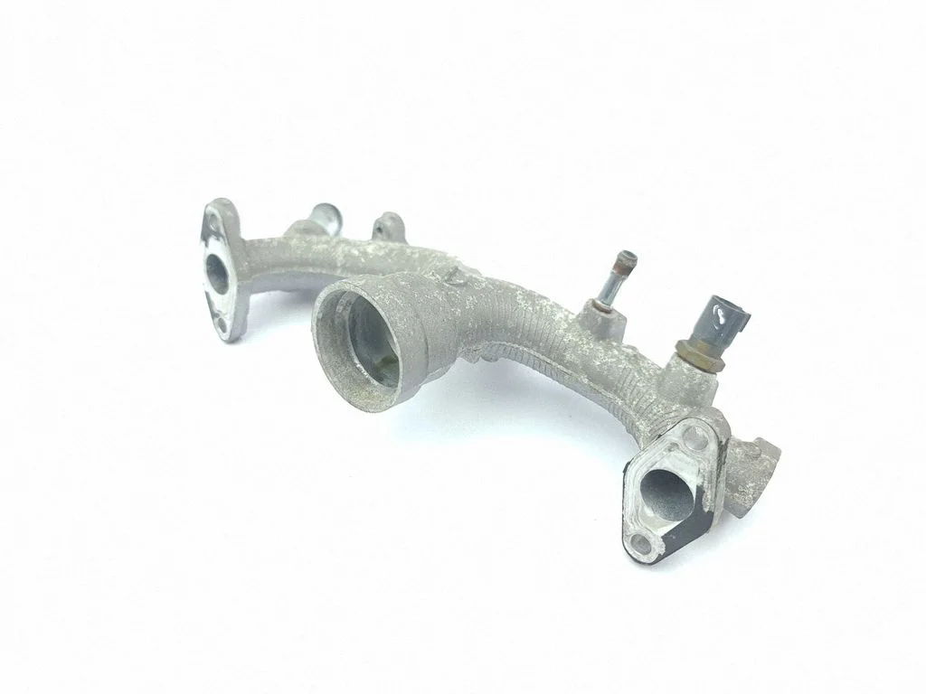 Engine coolant pipe/hose