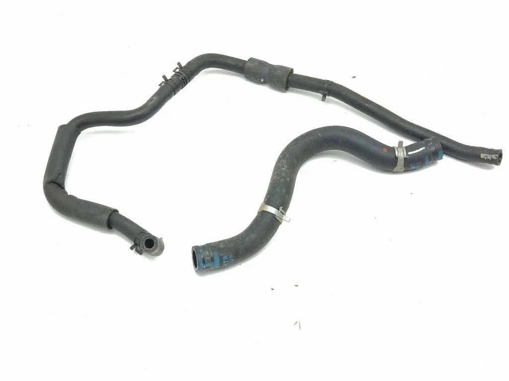 Engine coolant pipe/hose
