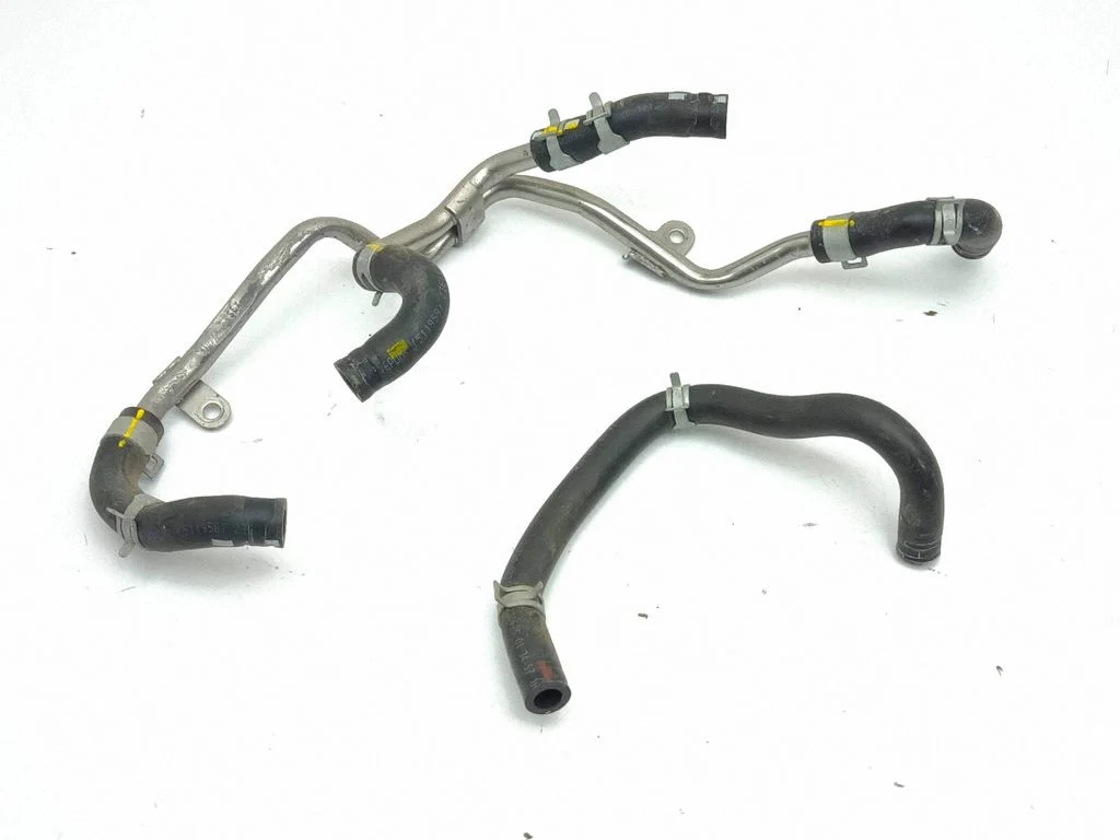 Engine coolant pipe/hose