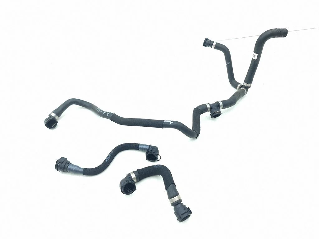 Engine coolant pipe/hose 8849235