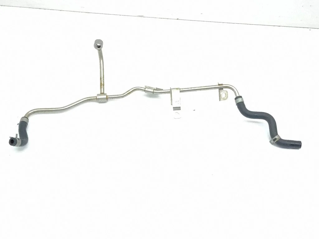 Engine coolant pipe/hose