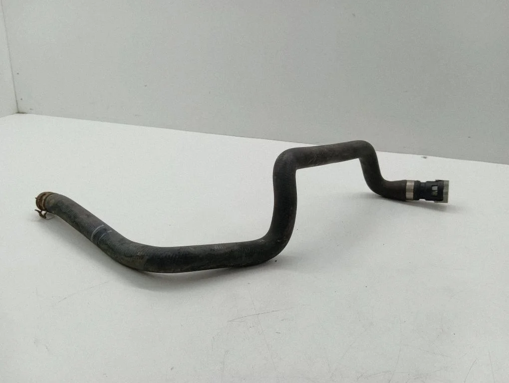 Engine coolant pipe/hose 8V6118C553HH