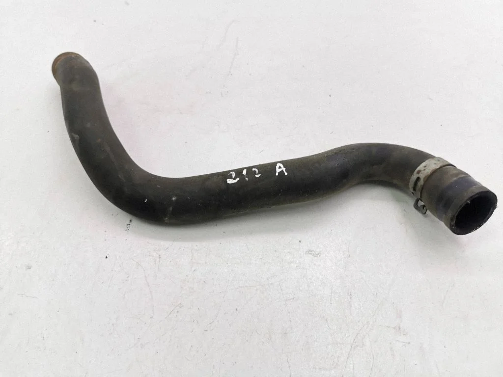 Engine coolant pipe/hose