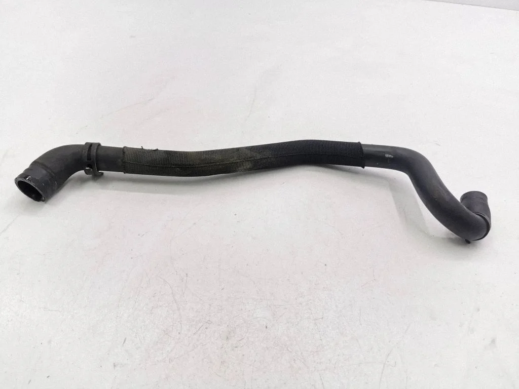 Engine coolant pipe/hose 08L625412