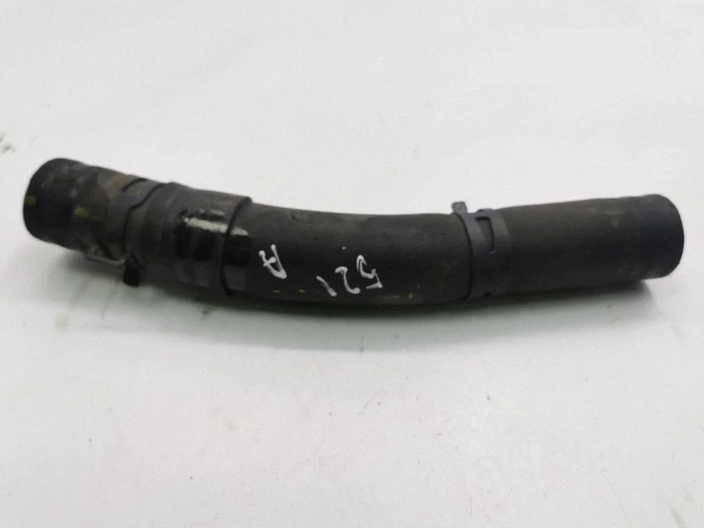 Engine coolant pipe/hose