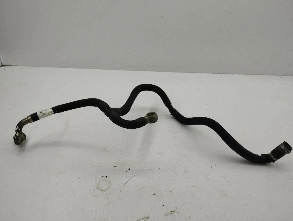 Engine coolant pipe/hose