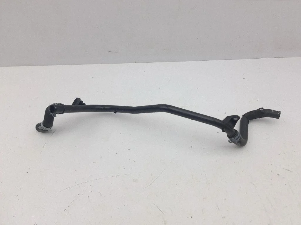 Engine coolant pipe/hose 05C121070A