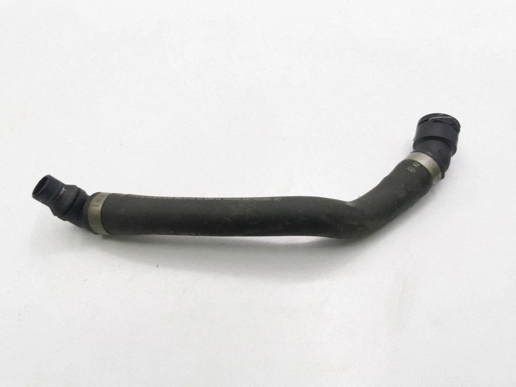 Engine coolant pipe/hose 1071005