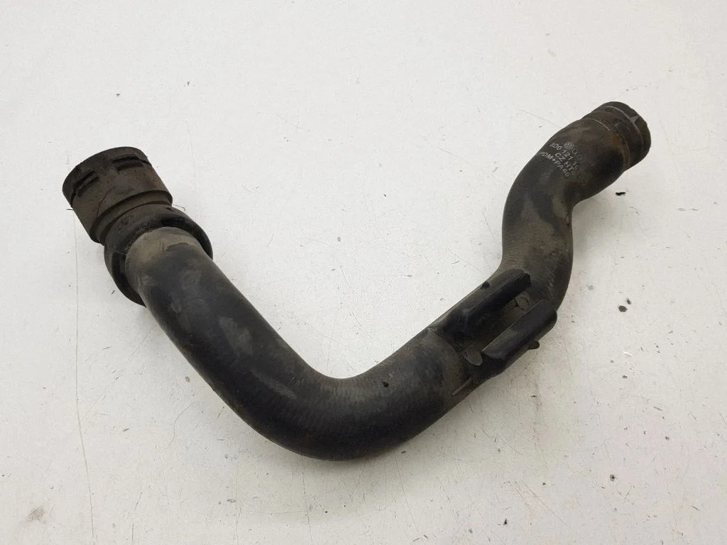 Engine coolant pipe/hose – Volkswagen Passat B5.5 (2001-2005)