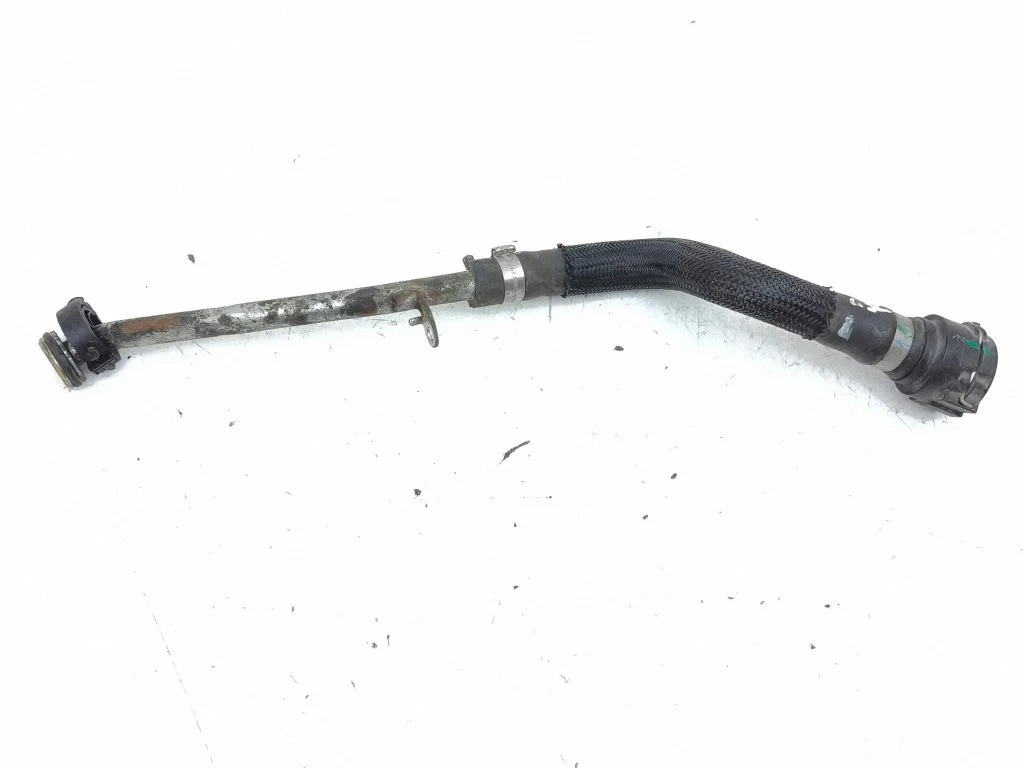 Engine coolant pipe/hose