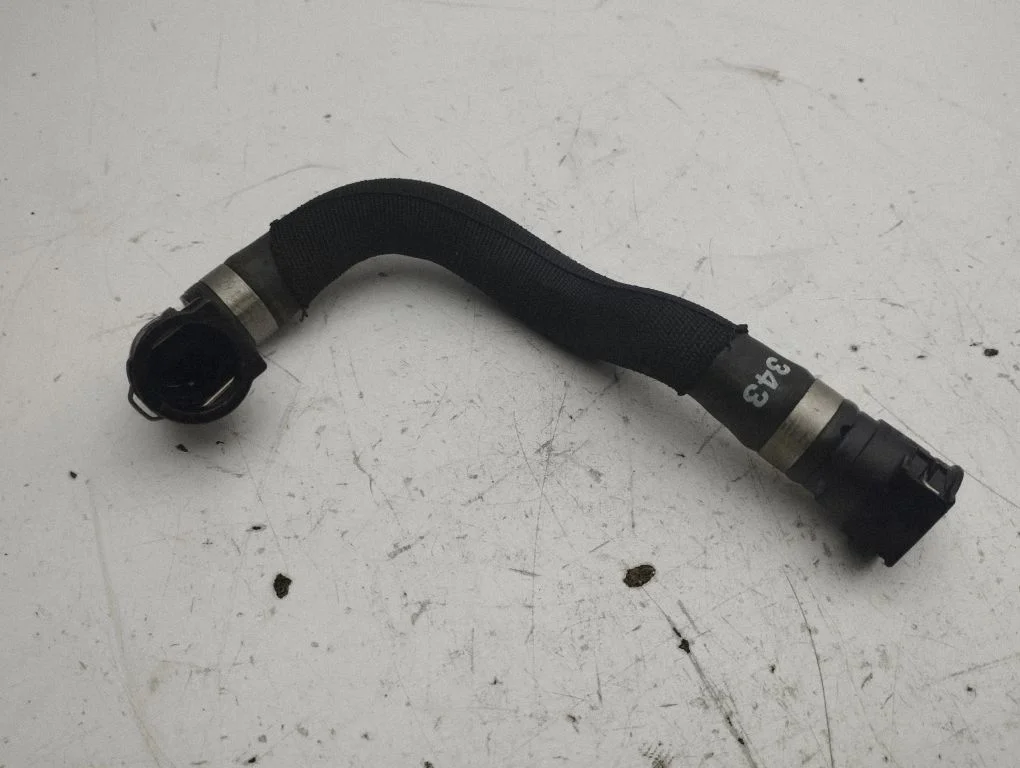 Engine coolant pipe/hose