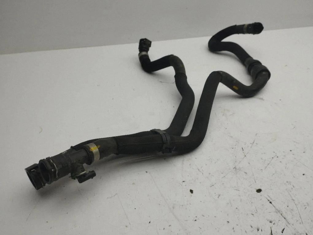 Engine coolant pipe/hose