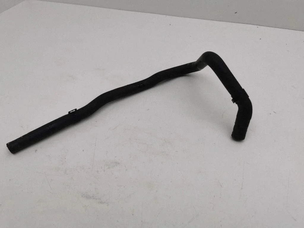 Engine coolant pipe/hose 05C122447Q