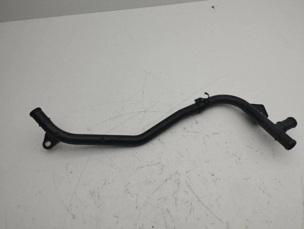 Engine coolant pipe/hose 05C121070A