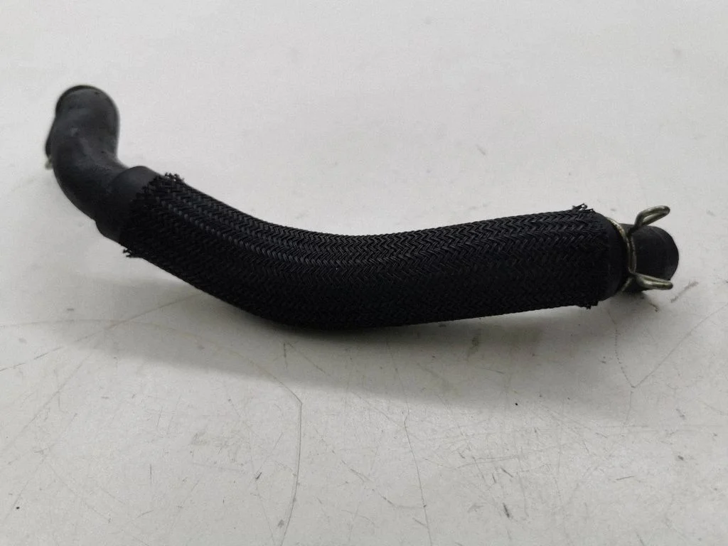 Engine coolant pipe/hose