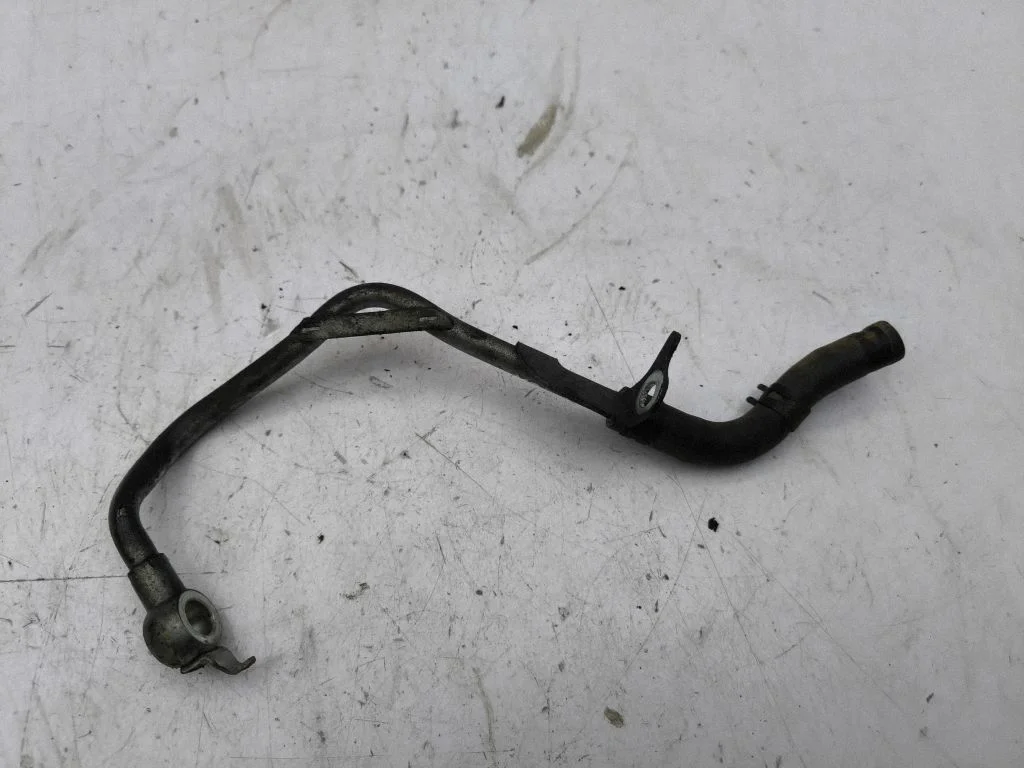 Engine coolant pipe/hose