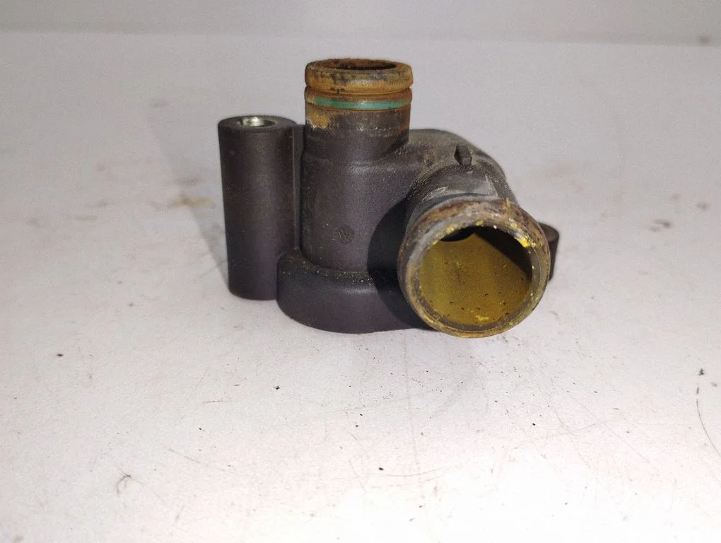 Engine coolant pipe/hose 059121506E