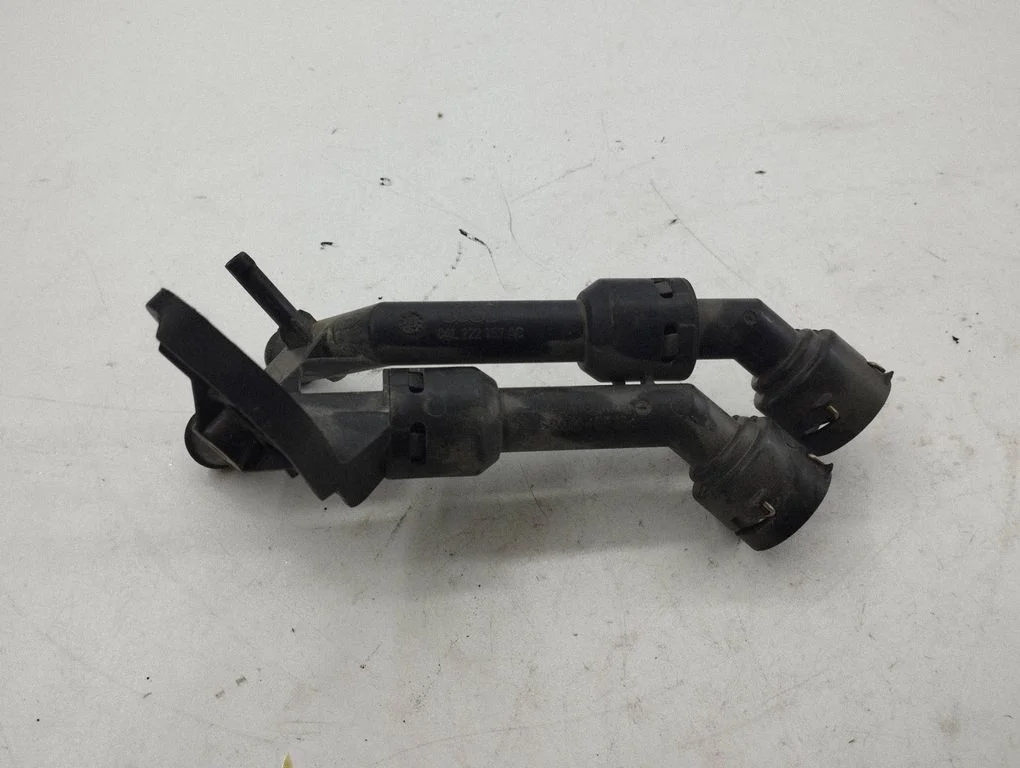Engine coolant pipe/hose 04L122157AC