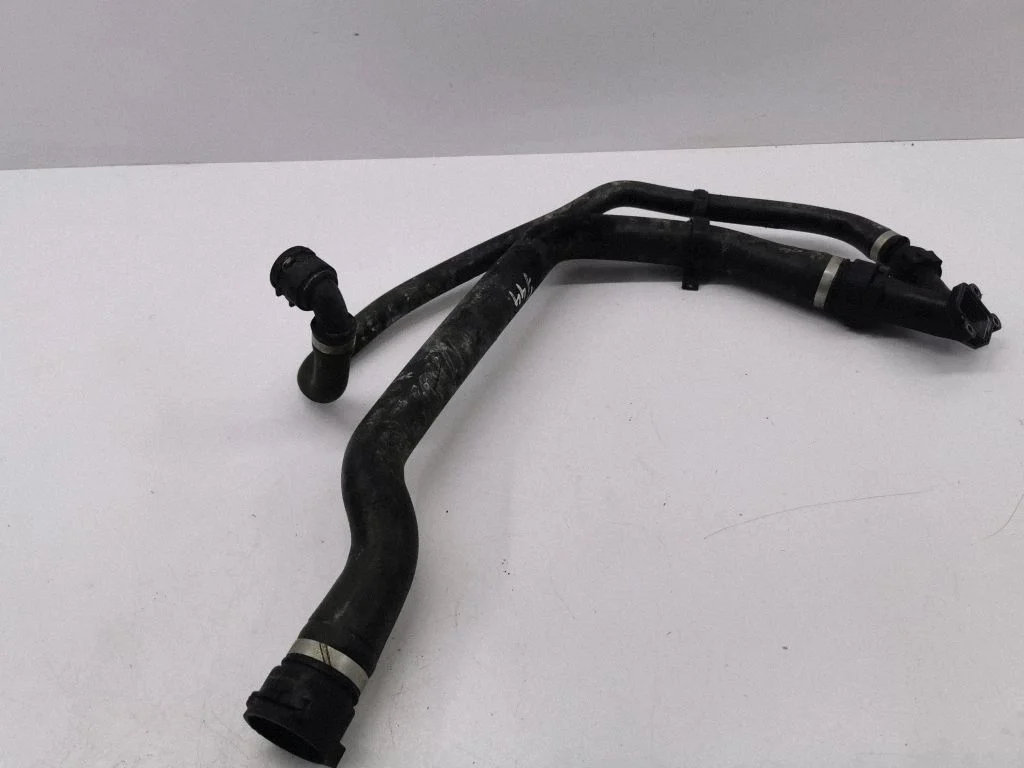 Engine coolant pipe/hose 2247744