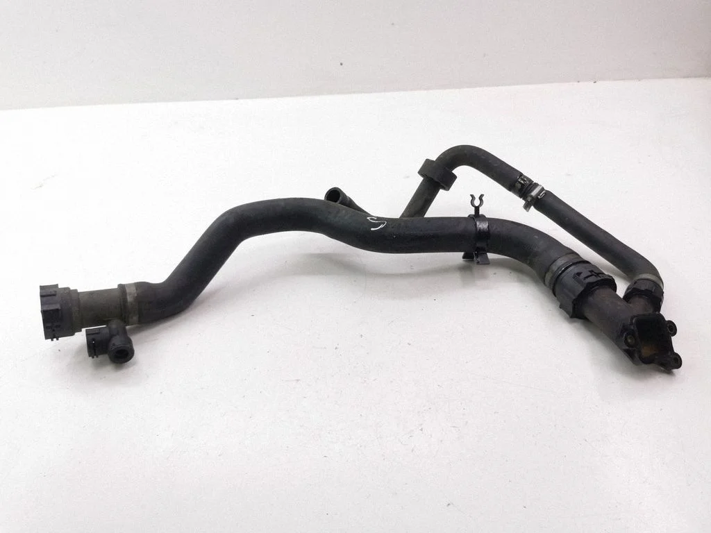 Engine coolant pipe/hose 8409061