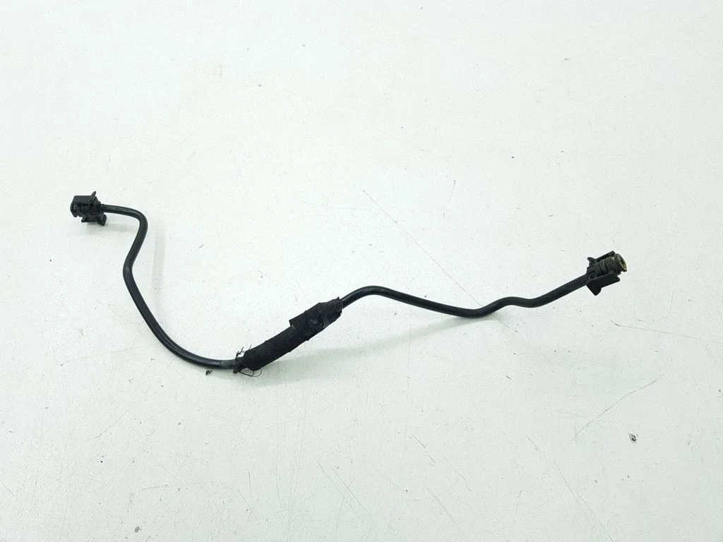 Engine coolant pipe/hose DB938W005AB