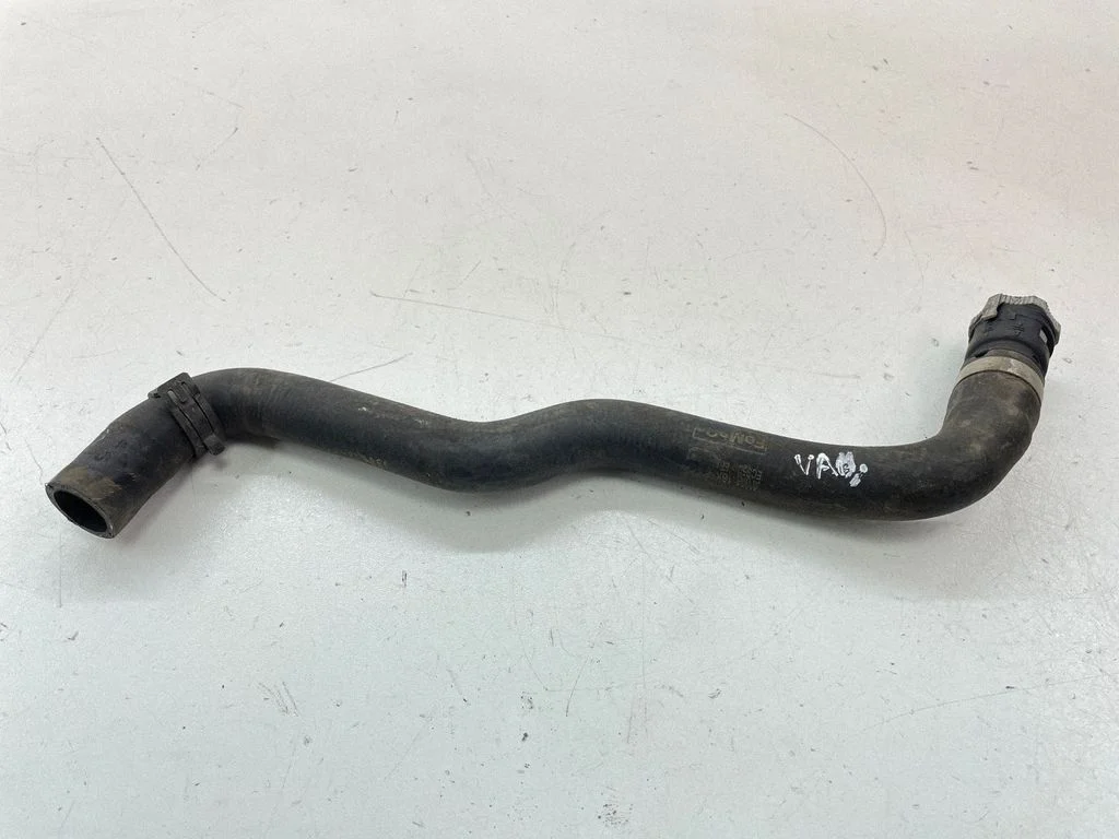 Engine coolant pipe/hose AV6118K582