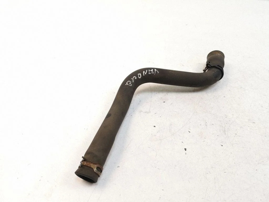 Engine coolant pipe/hose