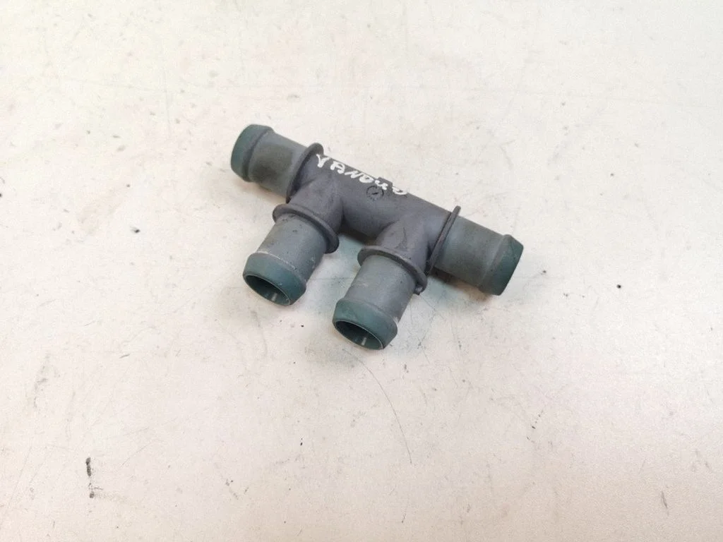 Engine coolant pipe/hose 2029223