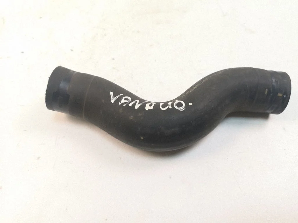 Engine coolant pipe/hose