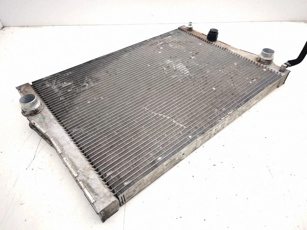 Coolant radiator 17117533472