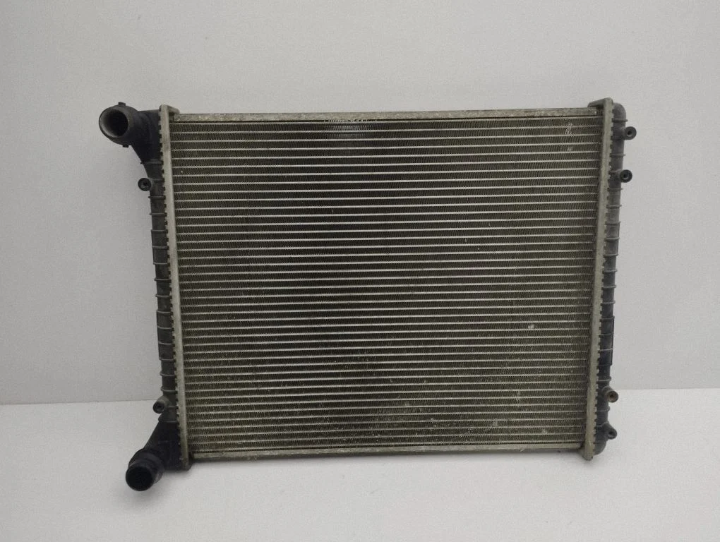 Dzesēšanas šķidruma radiators 8Z0121251D