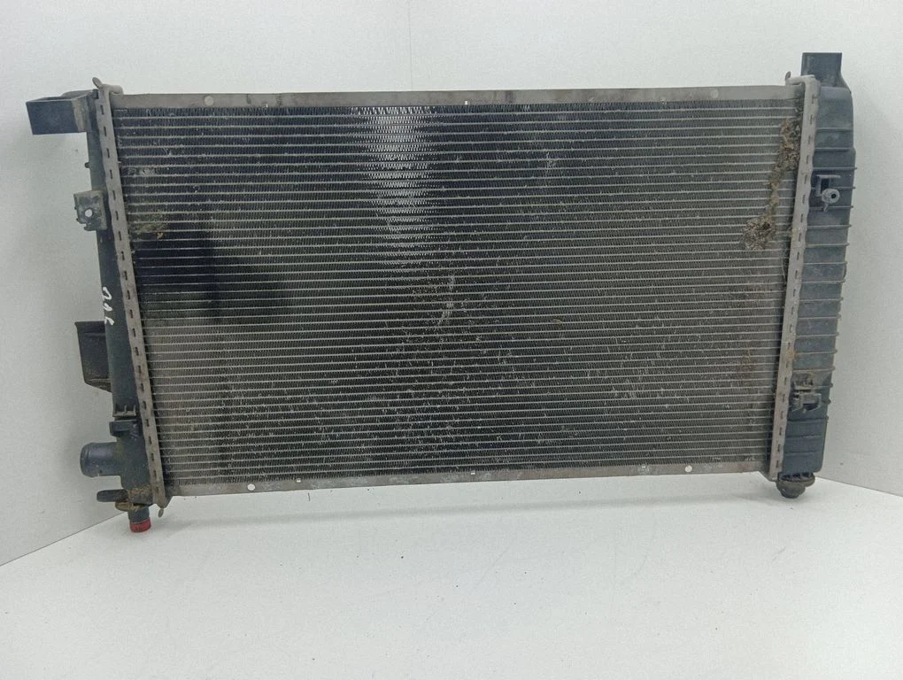 Dzesēšanas šķidruma radiators A1685001602
