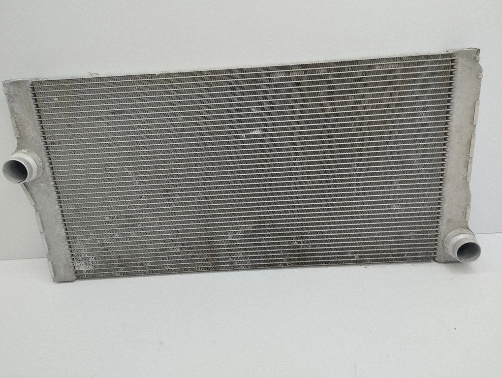 Jahutusvedeliku radiaator 1711850917701