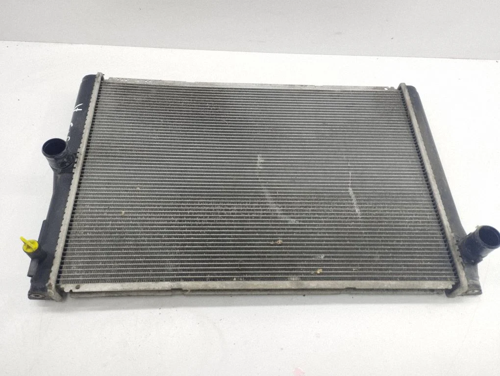 Jahutusvedeliku radiaator – Toyota Auris E180 (2012-2018)