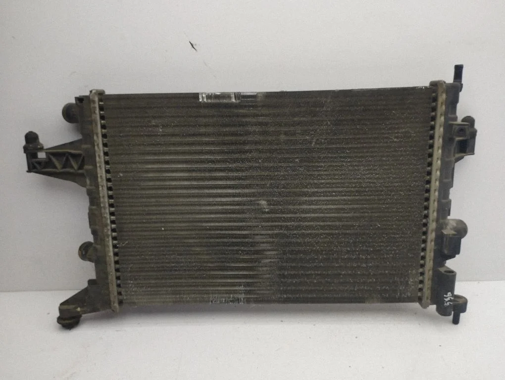 Coolant radiator – Opel Corsa C (2000-2006)