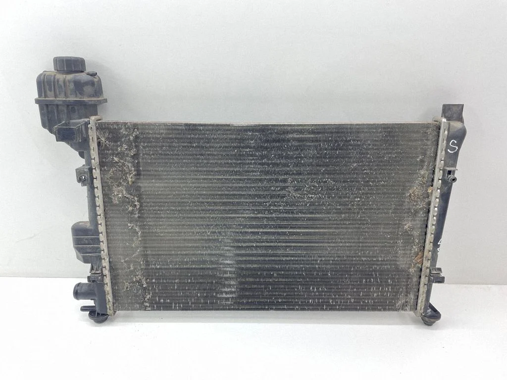 Dzesēšanas šķidruma radiators 1685000208