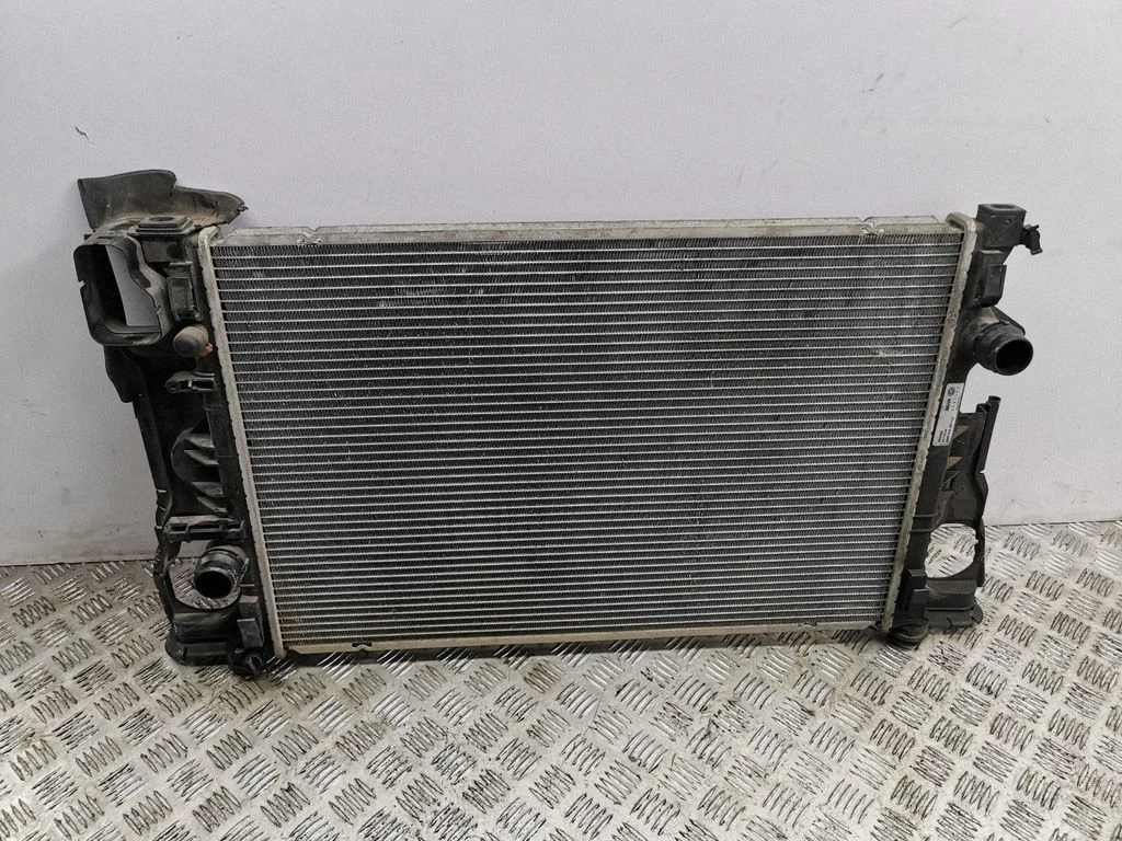 Dzesēšanas šķidruma radiators 8MK376787121