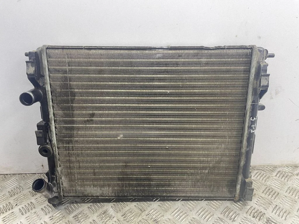 Jahutusvedeliku radiaator – Renault Clio II (1998-2001)