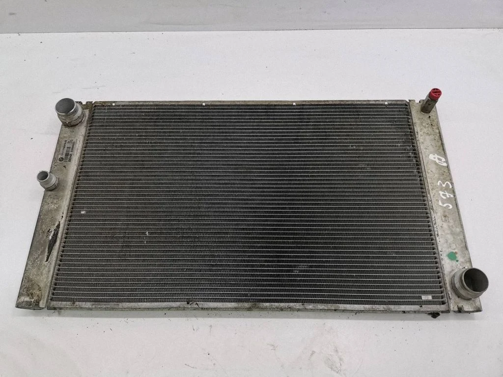 Dzesēšanas šķidruma radiators 7795878
