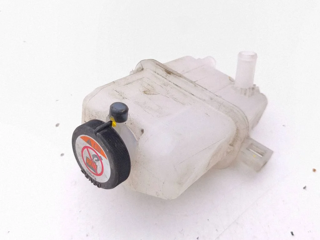 Coolant expansion tank/reservoir