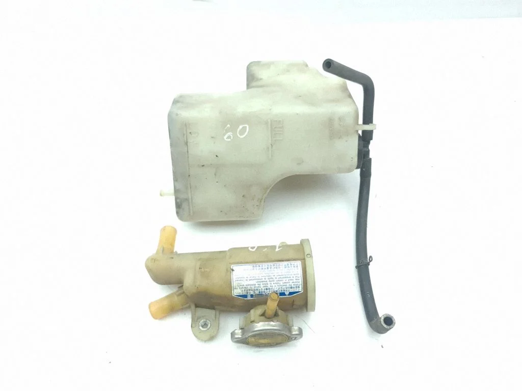 Jahutusvedeliku paisupaak – Lexus GS 300 350 430 450H (2005-2012)