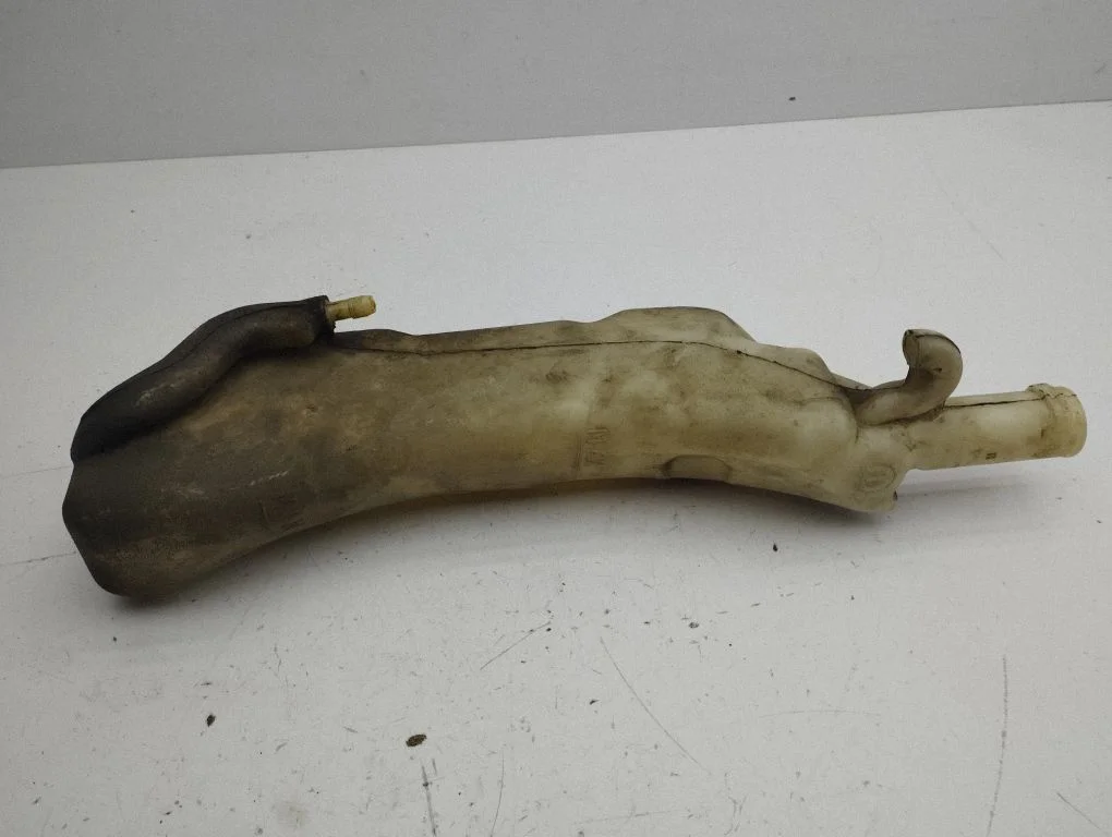 Coolant expansion tank/reservoir 135520070