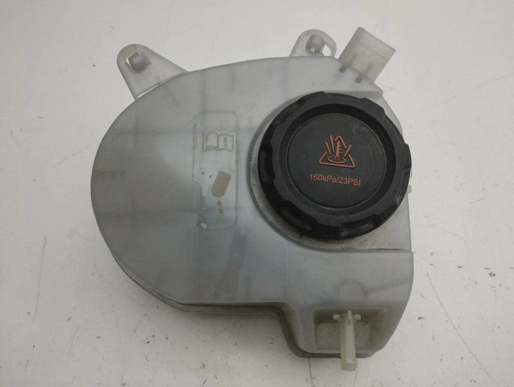 Coolant expansion tank/reservoir 5WA121407F