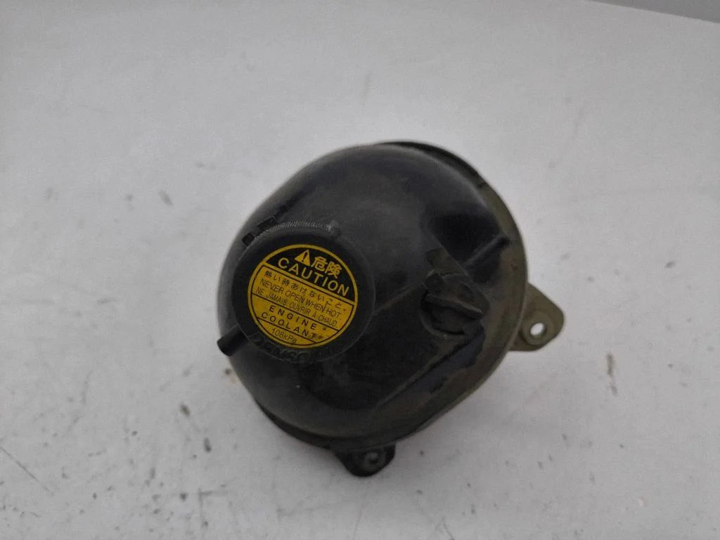 Coolant expansion tank/reservoir 164800G020D